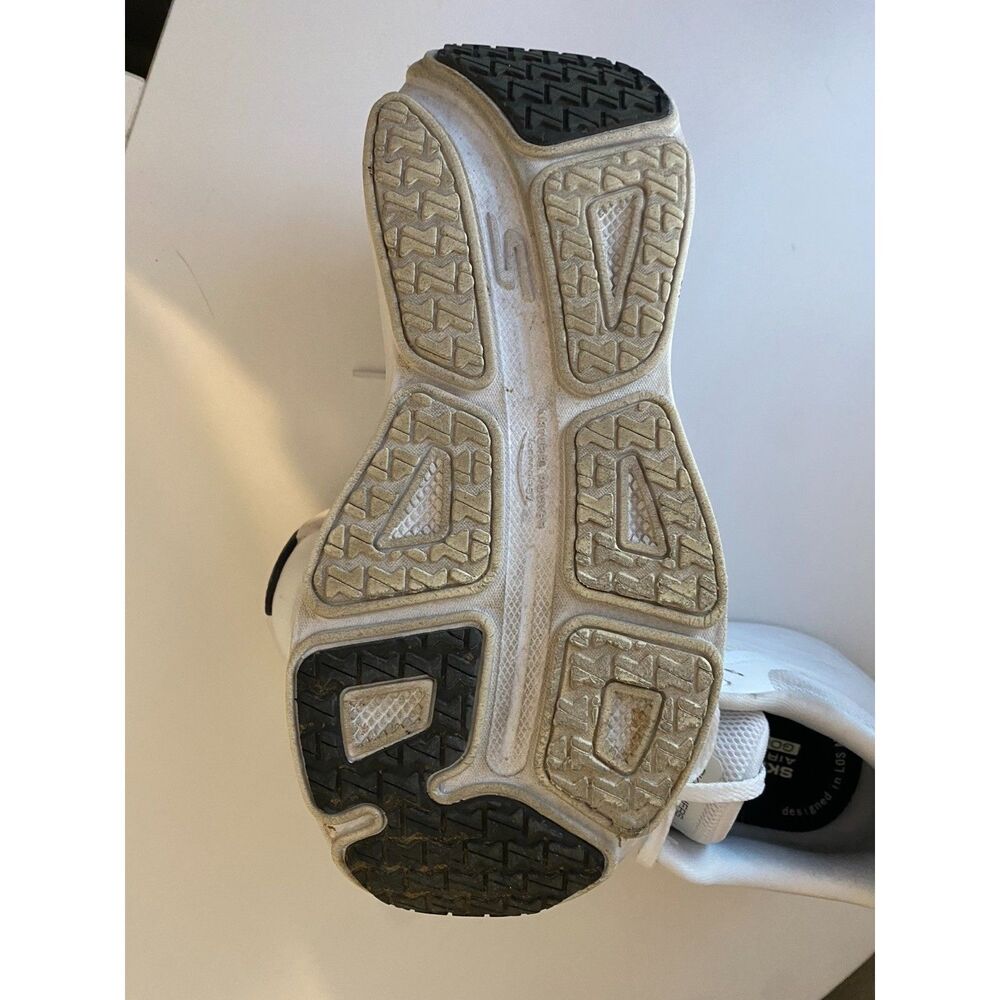 Women's Size 7 White Skechers Max Cushion Goga Mat - Picture 4 of 4